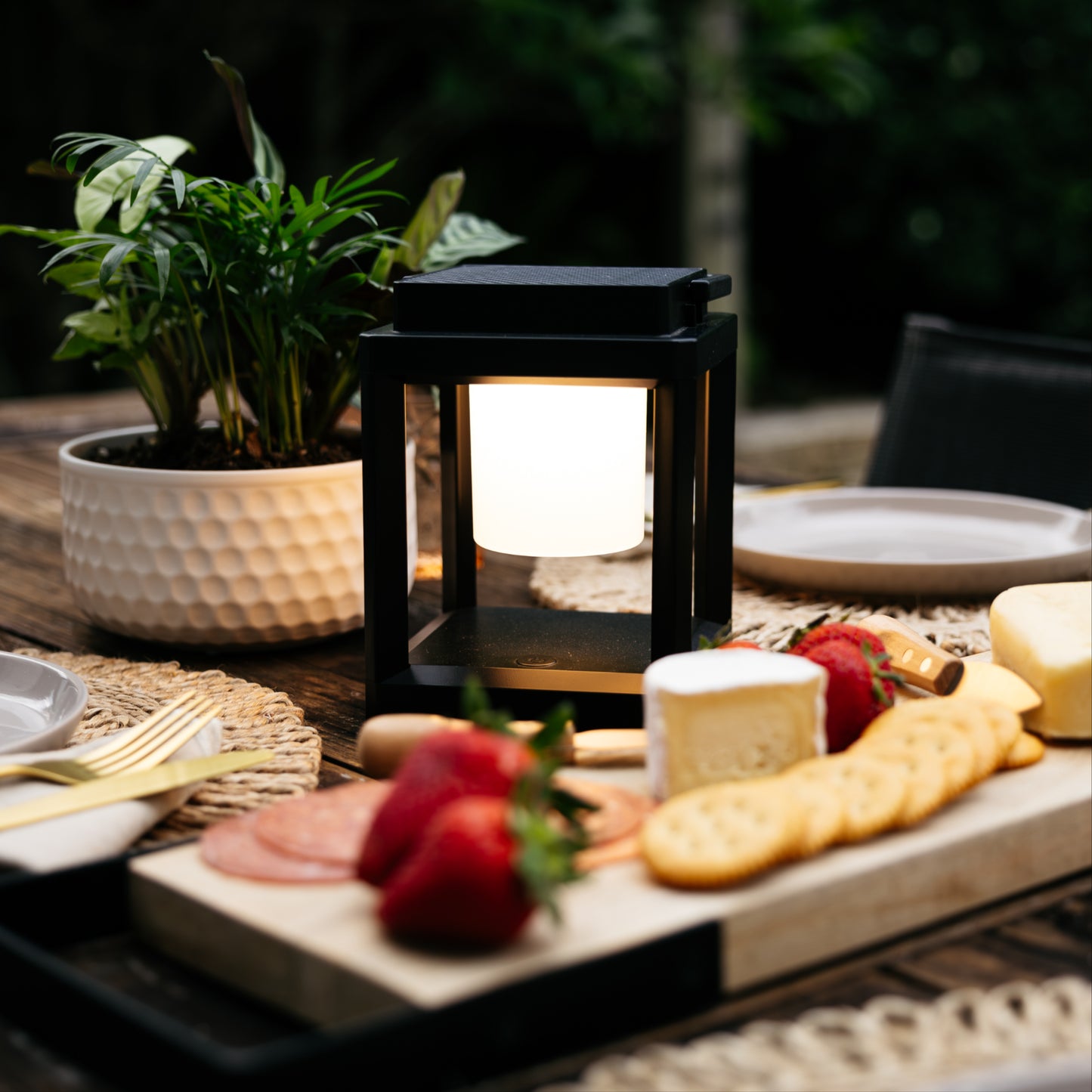 Small Table Solar Lantern | 18LED | Touch Activated | LUXE