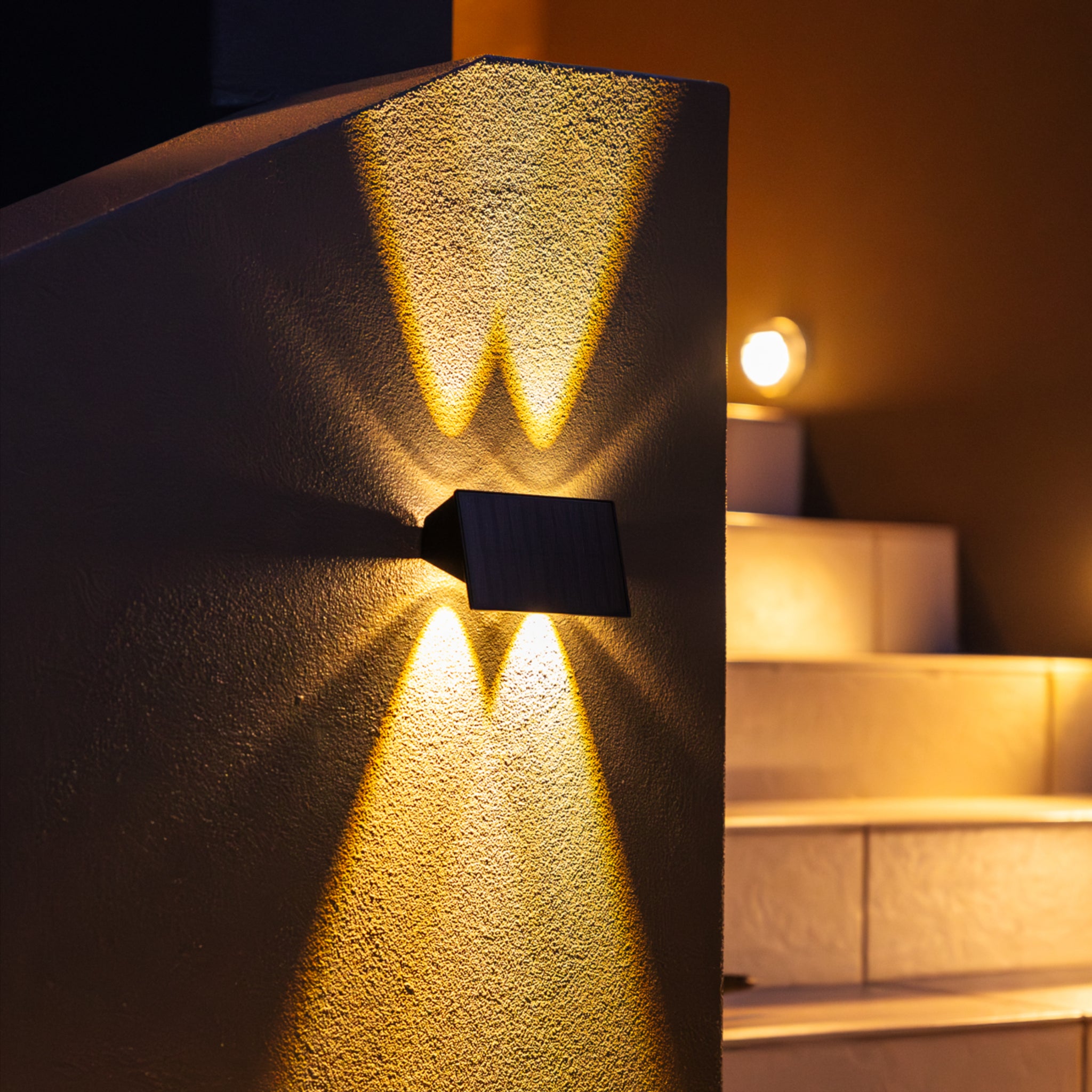 Up Down Wall Lights | Solar | Warm White – Hoselink