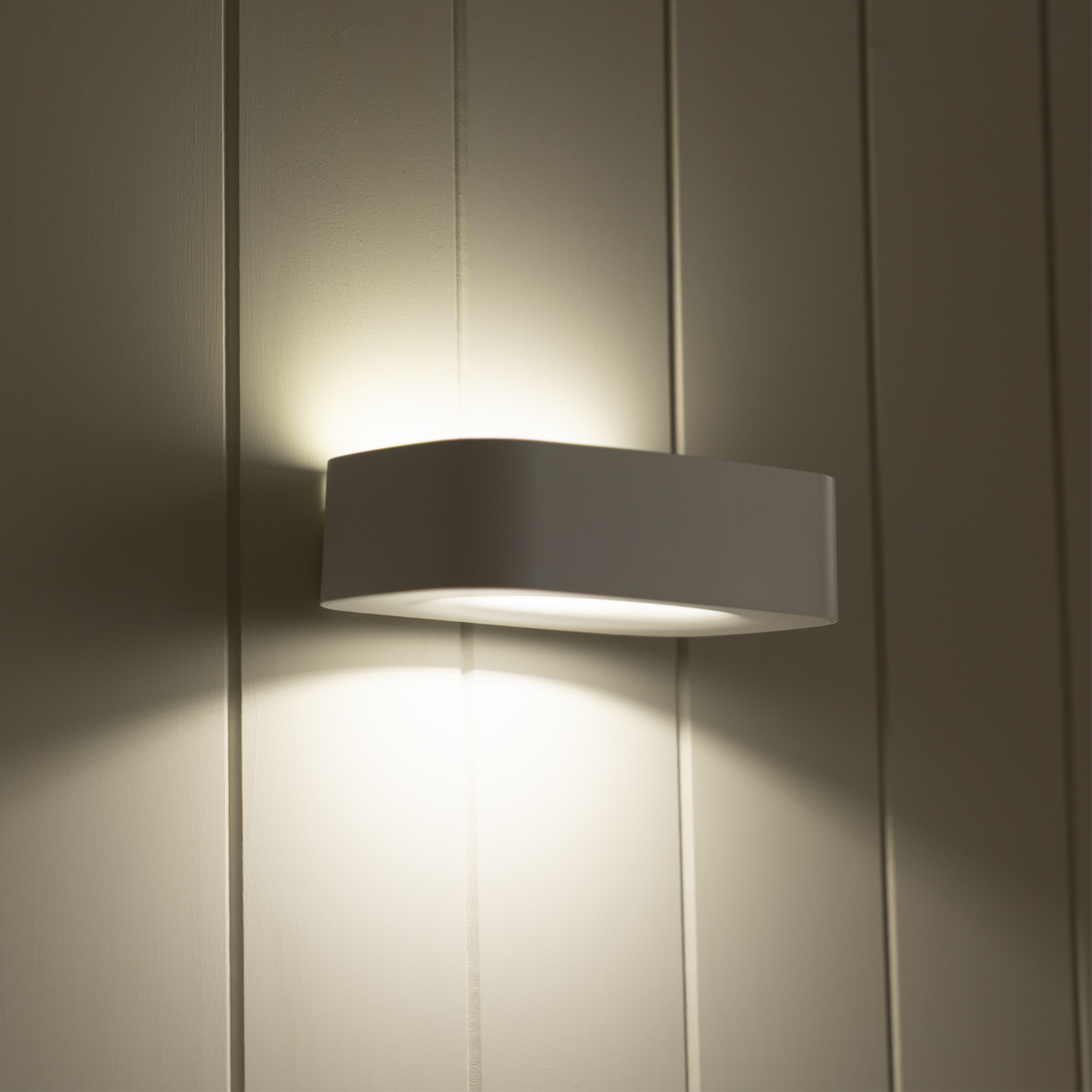 Modern Coastal Solar Wall Light | Cool White | SHORE