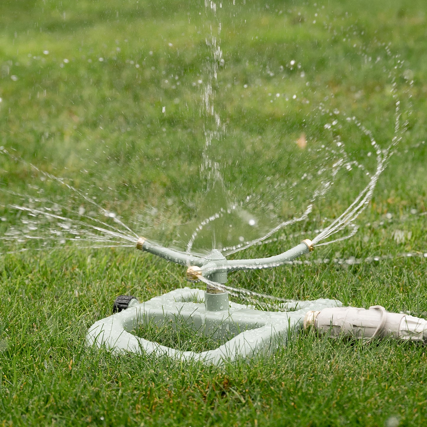 Rotating 3-Arm Sprinkler with Metal Base