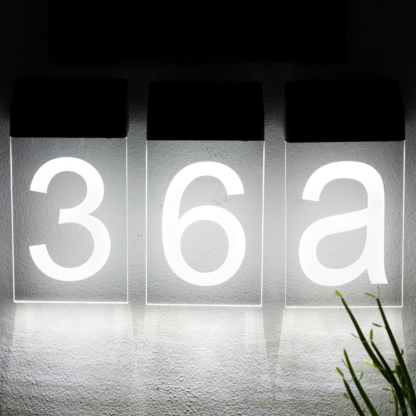 Solar Illuminated House Numbers | 3 Colour Modes | AVENUE