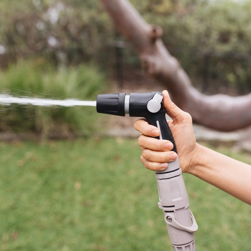 Compact Flow Control Spray Nozzle
